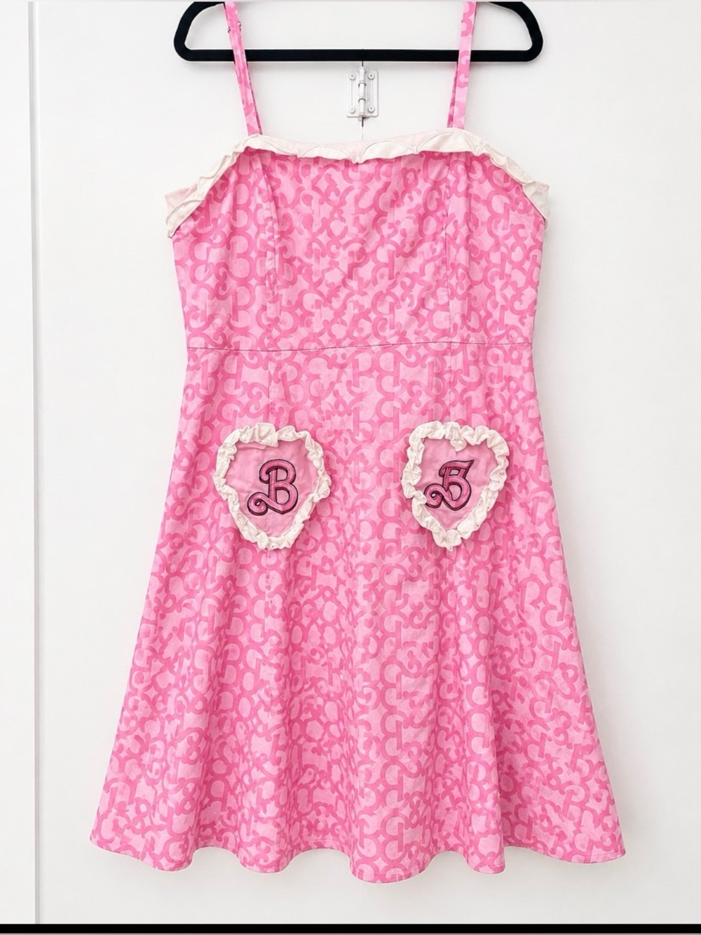 Barbie The Movie Dress size 1 Hot Topic Pink Heart Pocket Sundress Retro